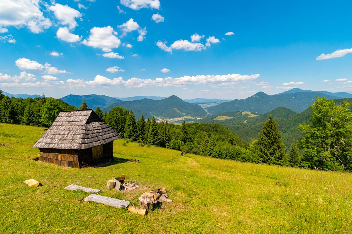 velka-fatra-zapadne-karpaty-okolie-besenova